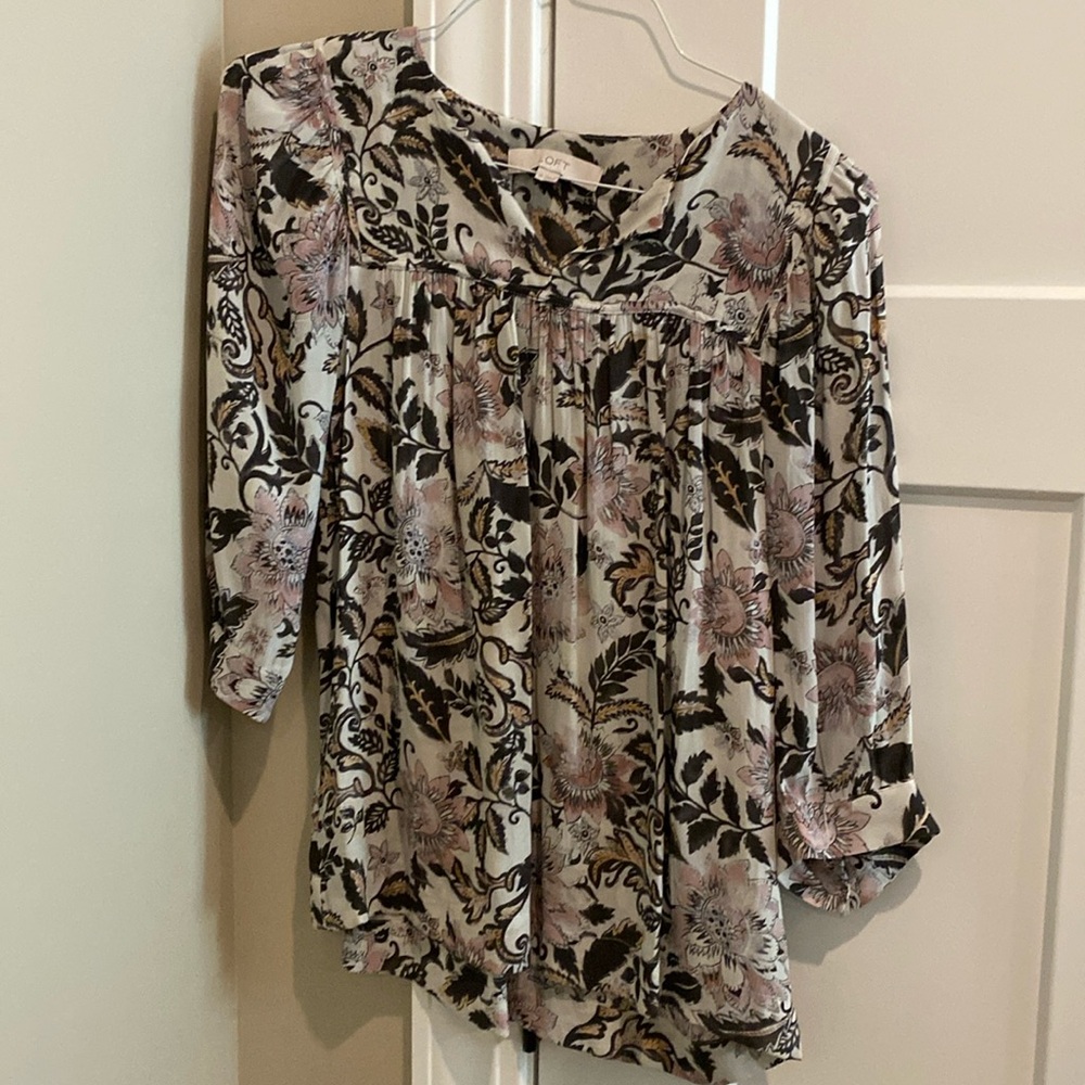 Loft Blouse - Beautiful Colors And Pattern. - image 1